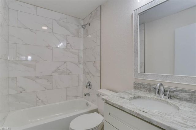 6 Linda CIR, Hampton, VA 23666
