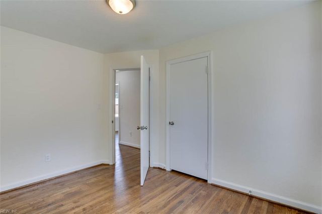 6 Linda CIR, Hampton, VA 23666