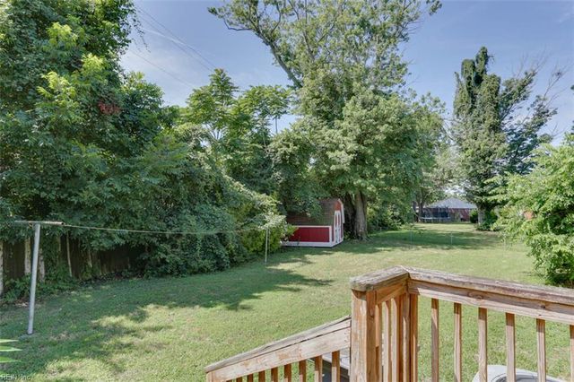 6 Linda CIR, Hampton, VA 23666