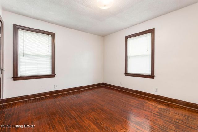 3238 Taylor Blvd, Louisville, KY 40215