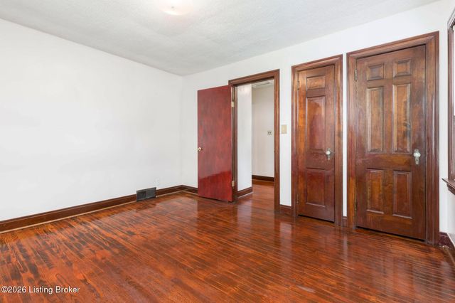 3238 Taylor Blvd, Louisville, KY 40215