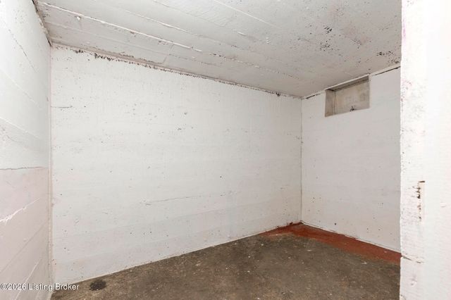 3238 Taylor Blvd, Louisville, KY 40215