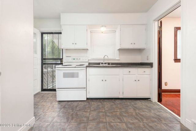 3238 Taylor Blvd, Louisville, KY 40215