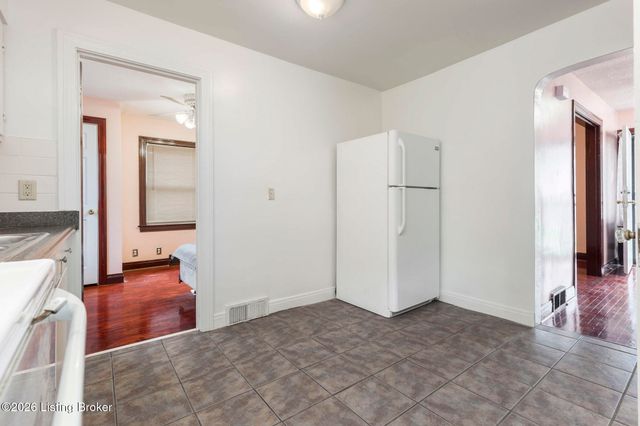 3238 Taylor Blvd, Louisville, KY 40215