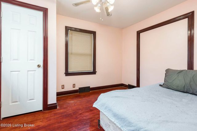 3238 Taylor Blvd, Louisville, KY 40215