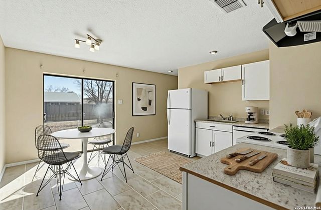 9774 Hidden Swan, San Antonio, TX 78250