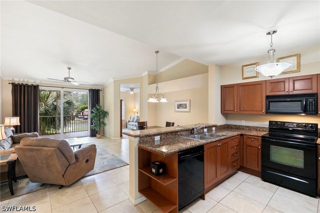 10009 Villagio Gardens LN 203, Estero, FL 33928