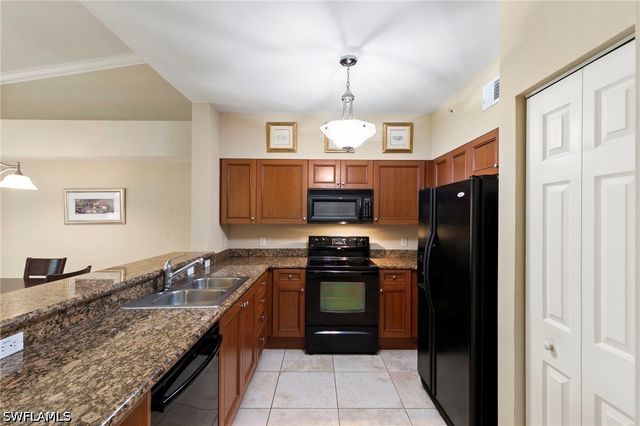10009 Villagio Gardens LN 203, Estero, FL 33928