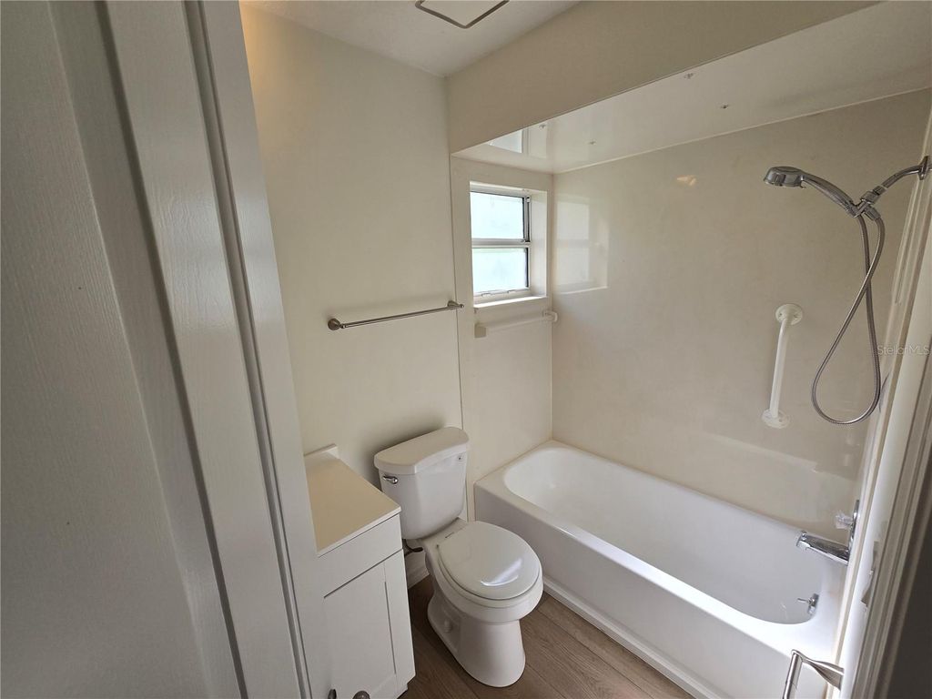 Image 23 of property listing at 719 BALMORAL COURT, Inverness, FL 34453