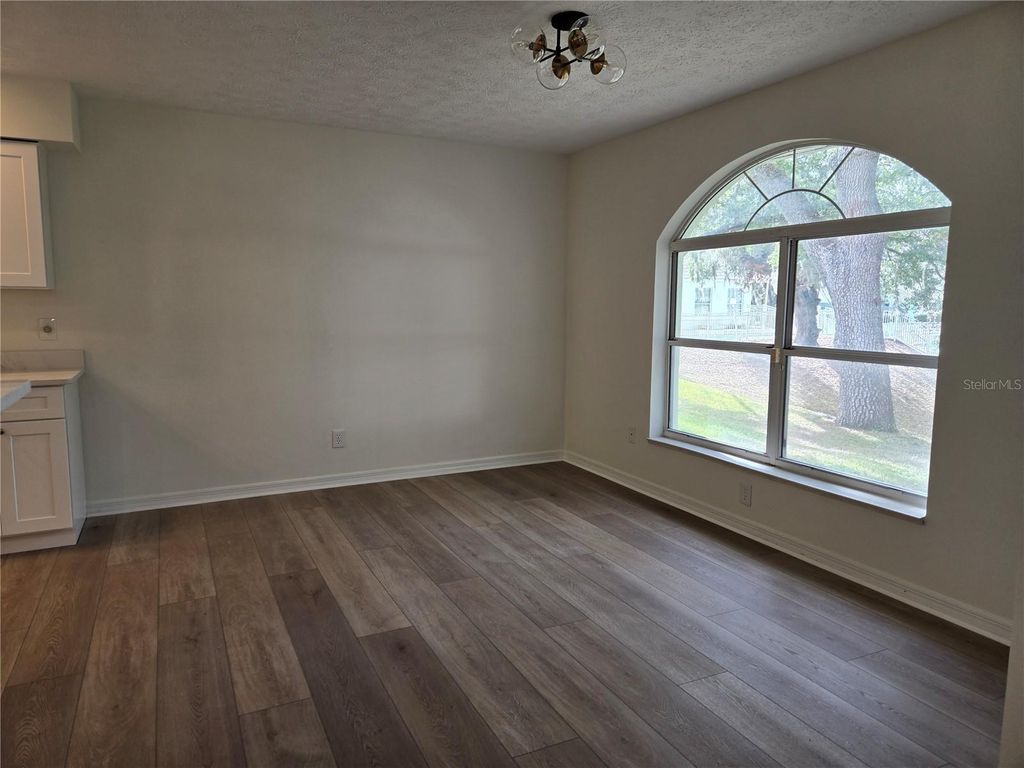 Image 7 of property listing at 719 BALMORAL COURT, Inverness, FL 34453