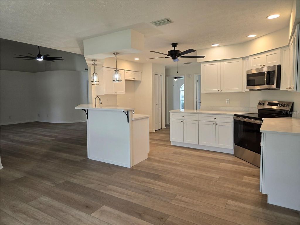 Image 9 of property listing at 719 BALMORAL COURT, Inverness, FL 34453