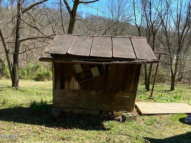 229 235 Henard Road, Rogersville, TN 37857