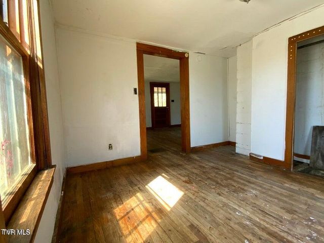 229 235 Henard Road, Rogersville, TN 37857