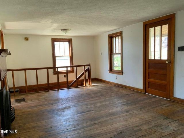 229 235 Henard Road, Rogersville, TN 37857