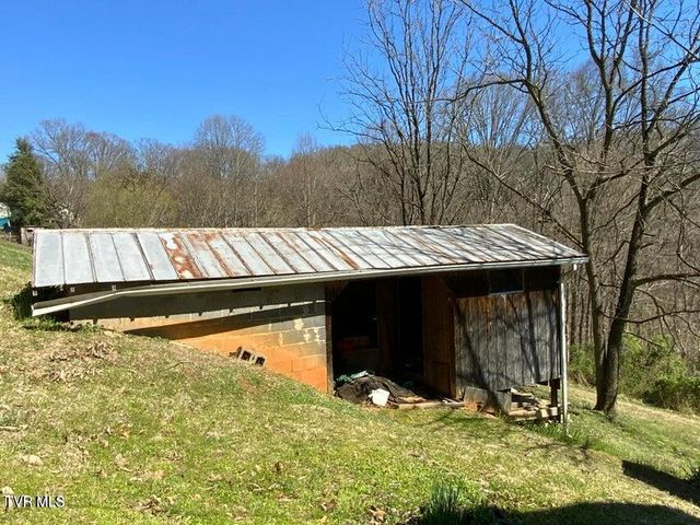 229 235 Henard Road, Rogersville, TN 37857