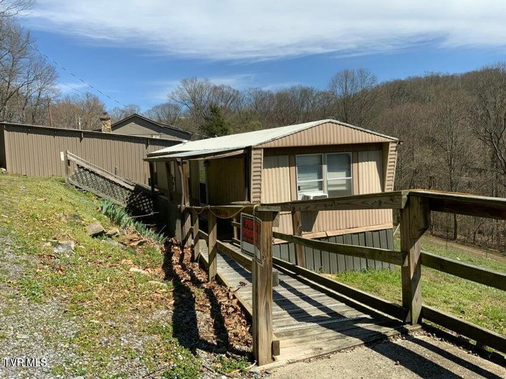 229 235 Henard Road, Rogersville, TN 37857