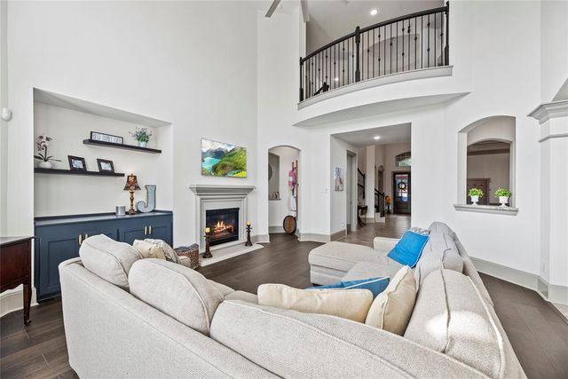 5911 Diamond Shadow Court, Richmond, TX 77469