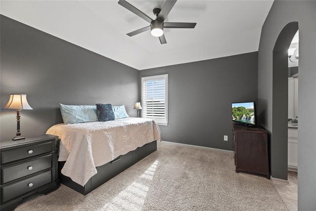 5911 Diamond Shadow Court, Richmond, TX 77469