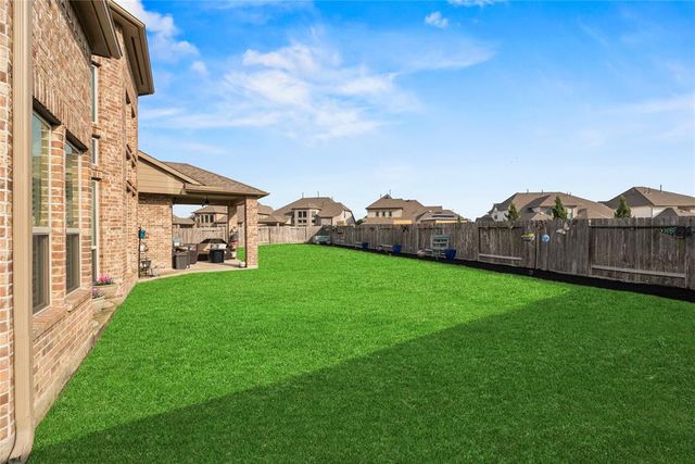 5911 Diamond Shadow Court, Richmond, TX 77469