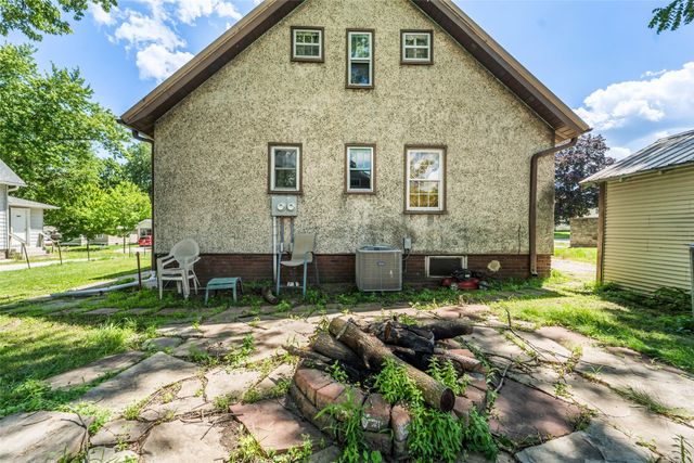 2921 Wood Street, Ames, IA 50014