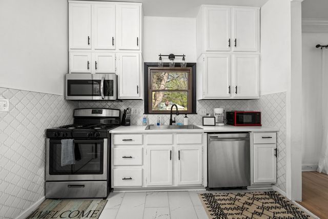 1316 E 9th Street, Davenport, IA 52803