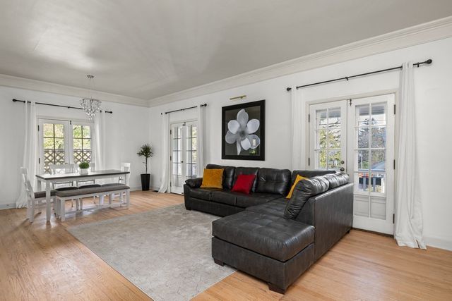 1316 E 9th Street, Davenport, IA 52803