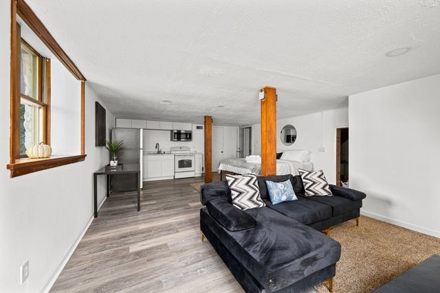 1316 E 9th Street, Davenport, IA 52803