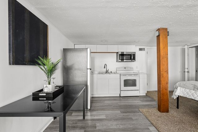 1316 E 9th Street, Davenport, IA 52803