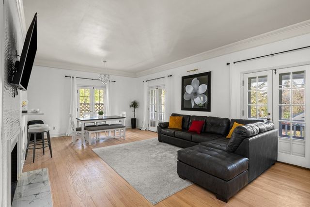 1316 E 9th Street, Davenport, IA 52803