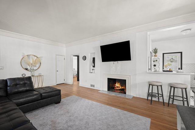 1316 E 9th Street, Davenport, IA 52803