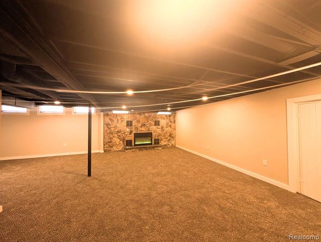 3349 Ridgecliffe Drive, Flint, MI 48532