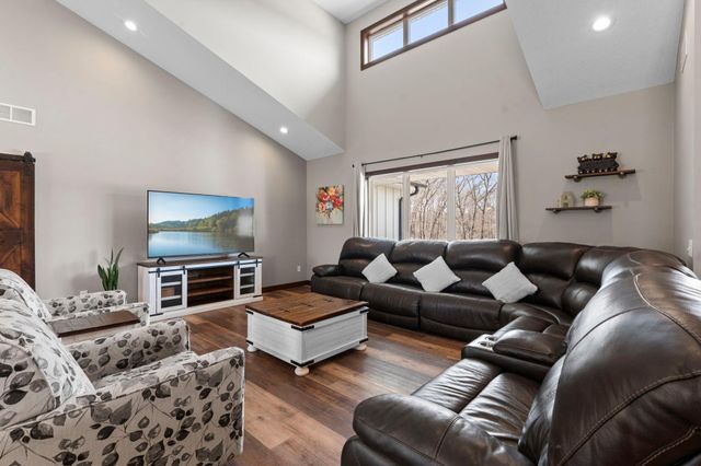 3010 Tamarack Place, Cambridge, MN 55008