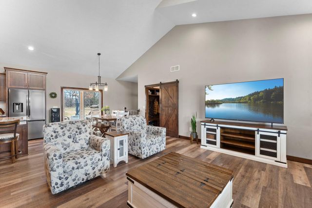 3010 Tamarack Place, Cambridge, MN 55008