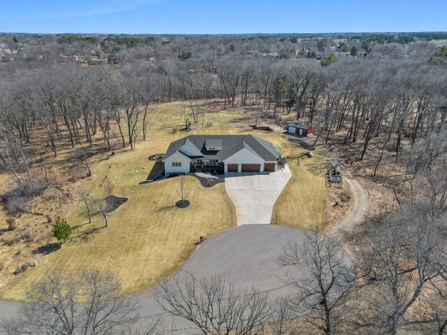 3010 Tamarack Place, Cambridge, MN 55008