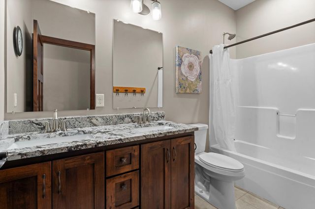 3010 Tamarack Place, Cambridge, MN 55008