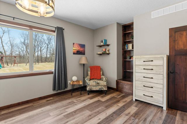 3010 Tamarack Place, Cambridge, MN 55008