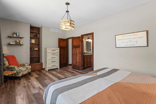 3010 Tamarack Place, Cambridge, MN 55008