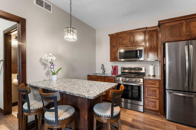 3010 Tamarack Place, Cambridge, MN 55008