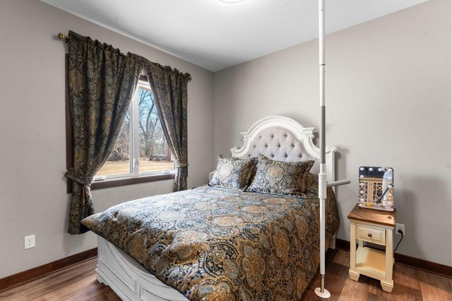 3010 Tamarack Place, Cambridge, MN 55008