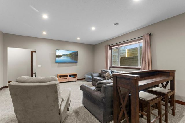 3010 Tamarack Place, Cambridge, MN 55008