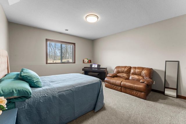3010 Tamarack Place, Cambridge, MN 55008
