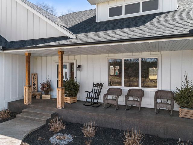 3010 Tamarack Place, Cambridge, MN 55008