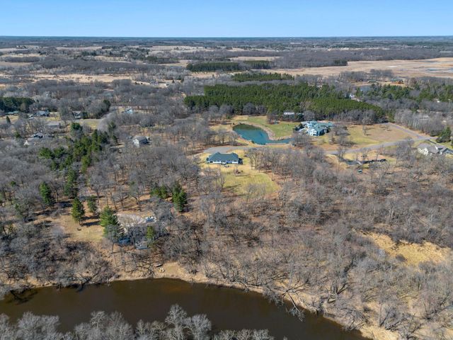 3010 Tamarack Place, Cambridge, MN 55008