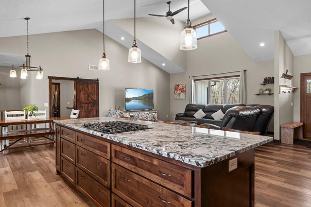 3010 Tamarack Place, Cambridge, MN 55008