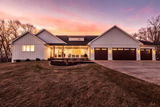 3010 Tamarack Place, Cambridge, MN 55008