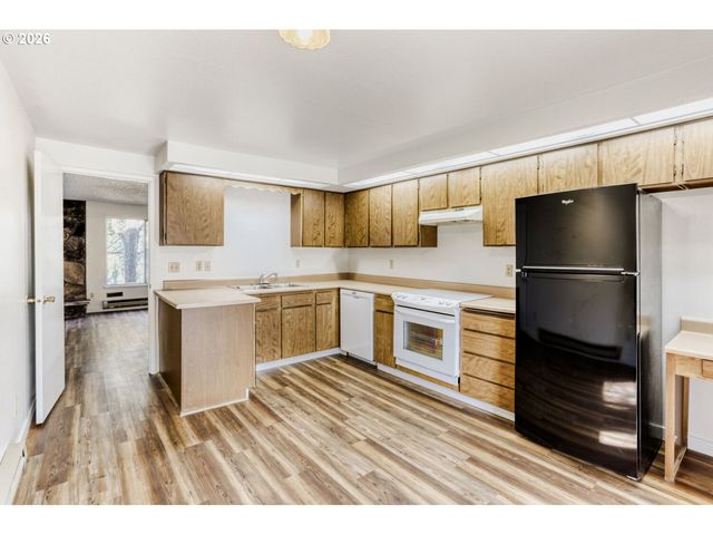 650 Sw MEADOW Dr 219, Beaverton, OR 97006