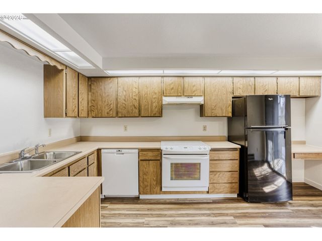 650 Sw MEADOW Dr 219, Beaverton, OR 97006