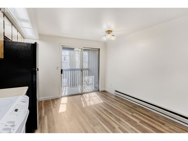 650 Sw MEADOW Dr 219, Beaverton, OR 97006