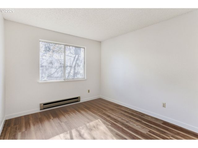 650 Sw MEADOW Dr 219, Beaverton, OR 97006