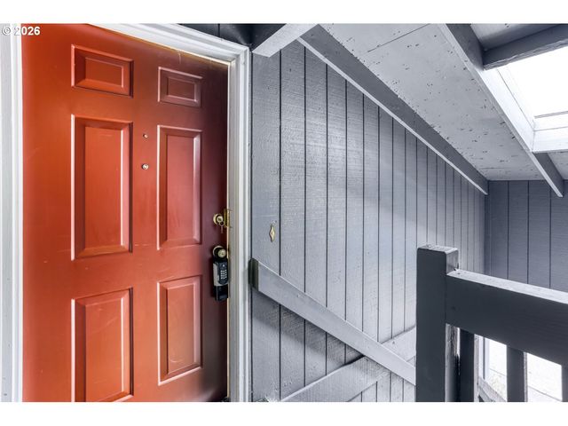 650 Sw MEADOW Dr 219, Beaverton, OR 97006